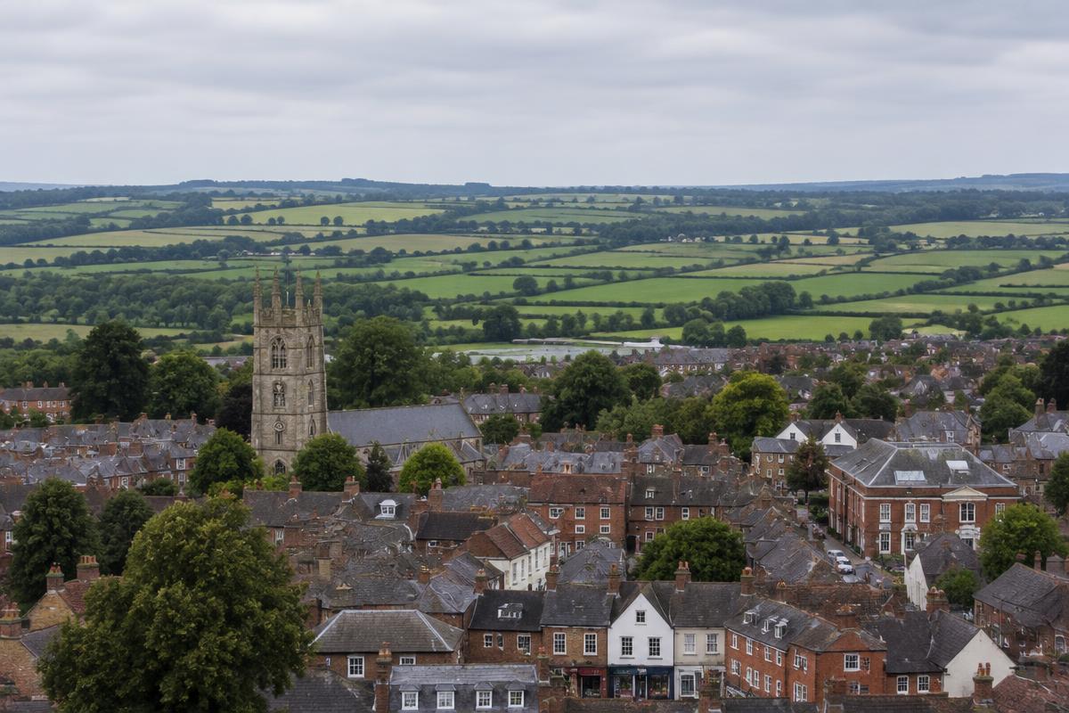 Aylesbury rooftops with the Vale of Aylesbury farmland beyond
