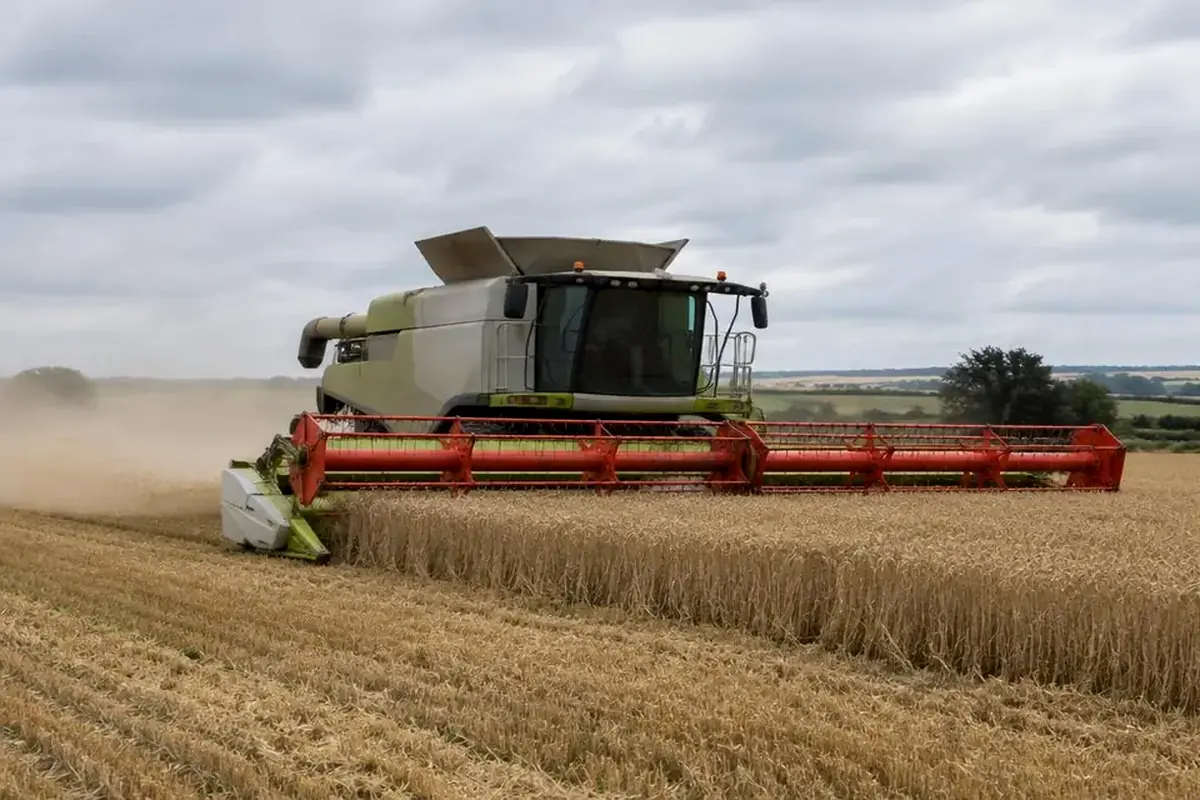 Buying Neighbouring Farmland: Funding the Opportunity equipment and business context